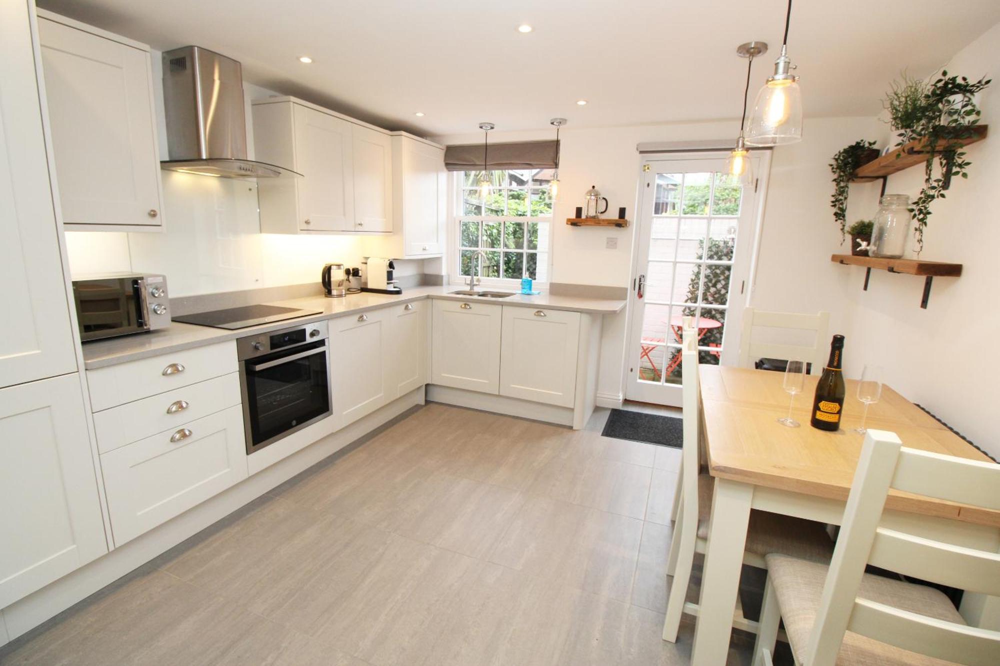 Chester City Centre Town House Exterior photo